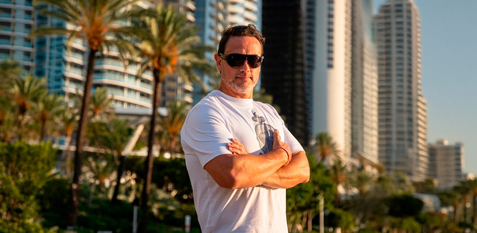 Alejandro Bernal – Full-Stack Realtor Alejandro Bernal, Full-Stack Realtor and Airbnb Superhost in Florida with LoKation Real Estate Broker.